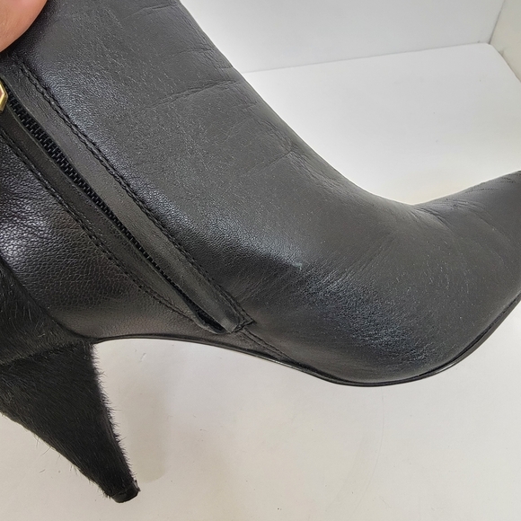 Louise et Cie Pointed Toe Black Leather & Cow Hair Heel Booties Size 7.5 - Picture 10 of 16